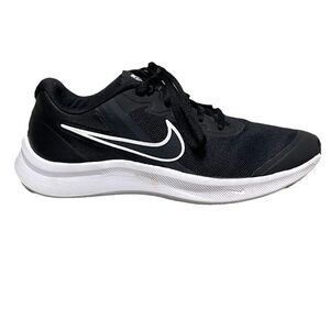 Nike Star Runner 3 Women's Black & White Sneakers Size 8.5M